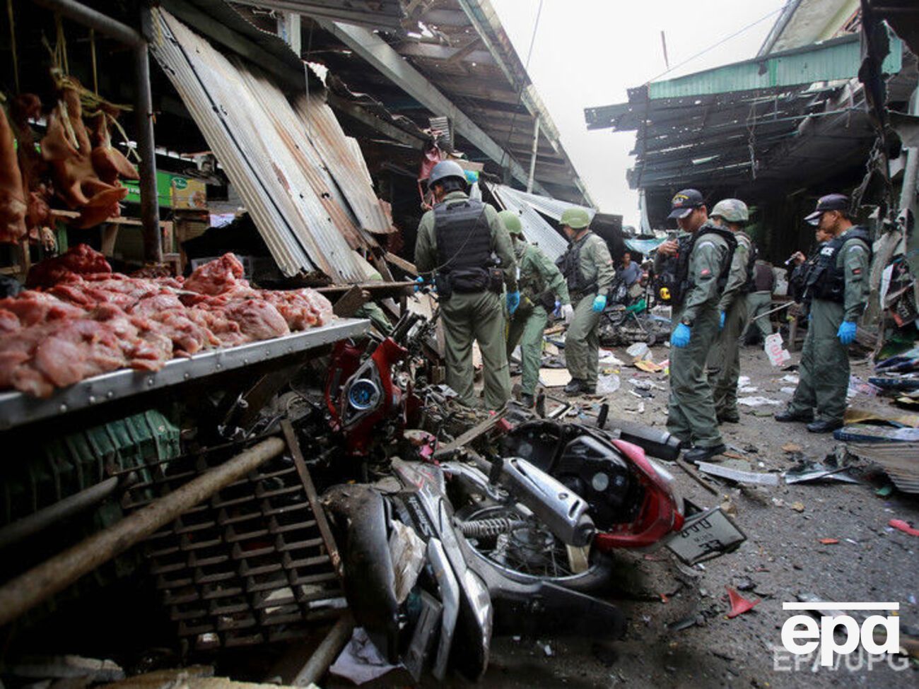 Жертвами нападения стали три человека