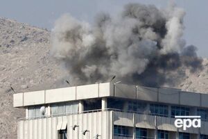 Увечері 20 січня озброєна група напала на готель Intercontinental Hotel і відкрила вогонь по мешканцях