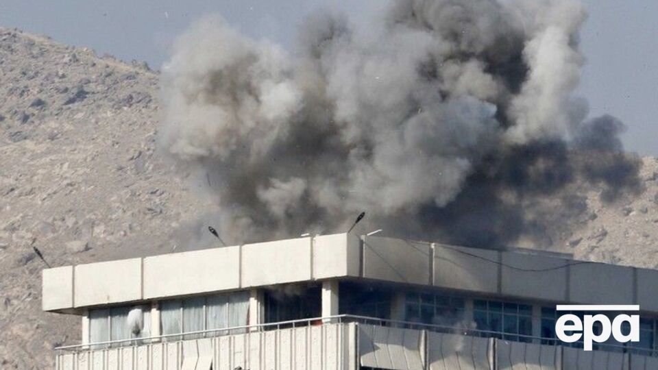 Увечері 20 січня озброєна група напала на готель Intercontinental Hotel і відкрила вогонь по мешканцях