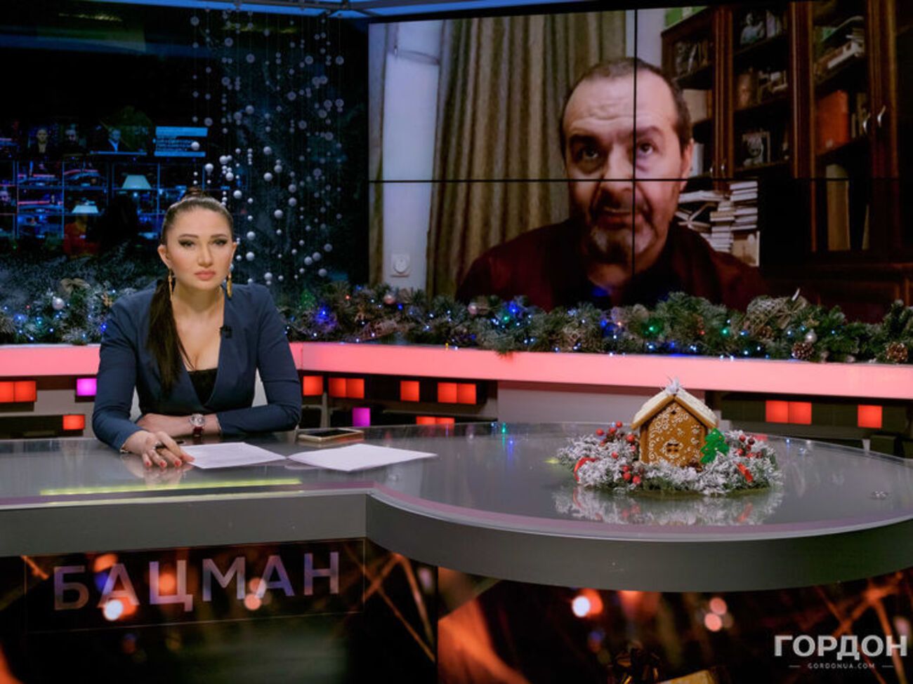 На думку Шендеровича (на фото), Навальний "бере участь у цій війні"