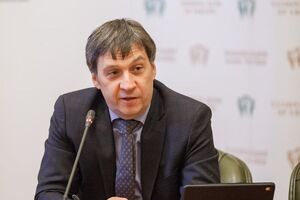 Чурій стверджує, що поточне зниження курсу гривні спричинене сезонними чинниками
