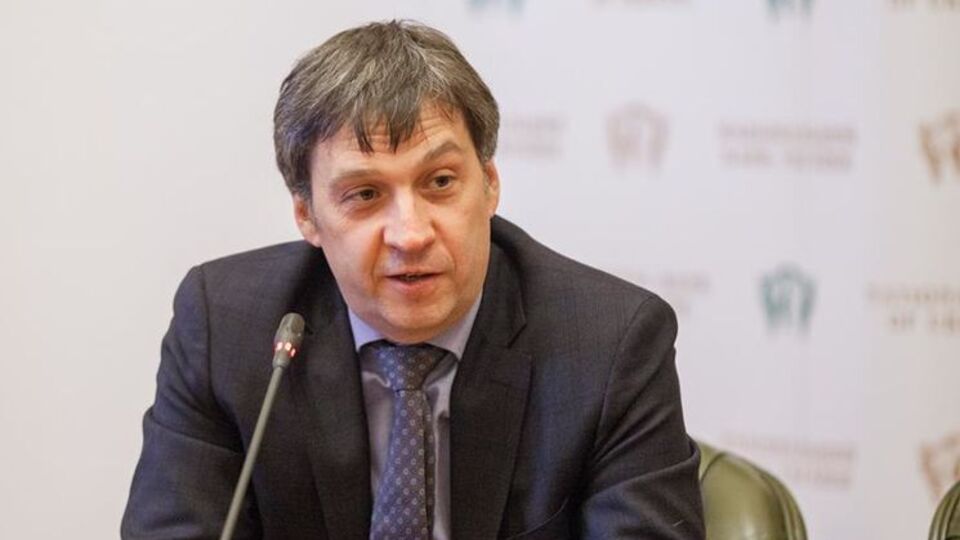 Чурій стверджує, що поточне зниження курсу гривні спричинене сезонними чинниками