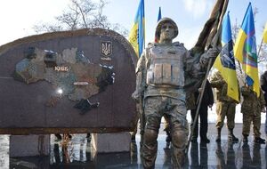 Прототипом для памятника стал реальный боец АТО