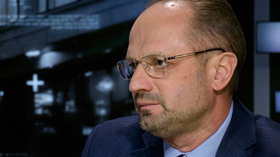 Роман Безсмертный: Участвуя в Минском процессе, я учил себя не решать вопросы, а говорить правильные вещи, и от этого уже ненавидеть себя начинал