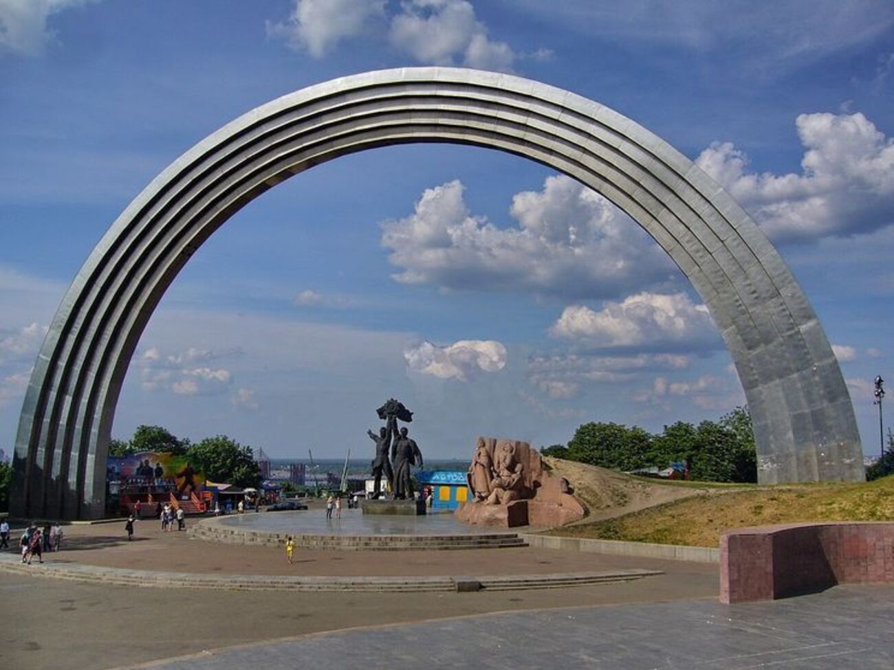 Вятрович предложил свою идею относительно Арки дружбы народов