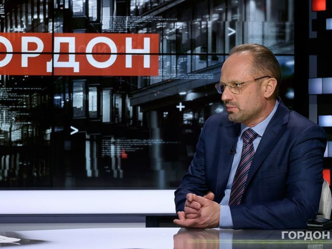 Безсмертний: Усе нормально було б, якби не різні ніки, фіктивні