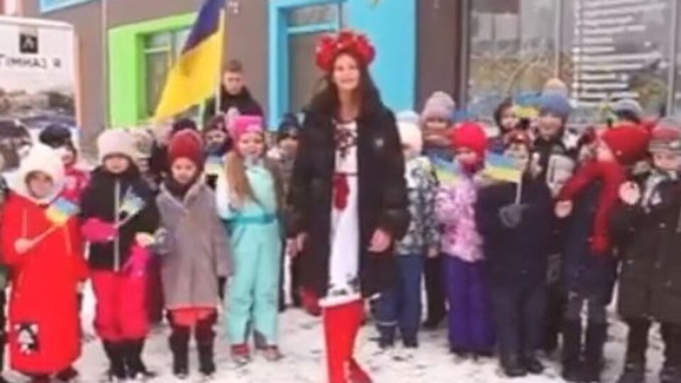 Дарина Пятова читала вірші Костенко