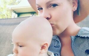 Pink: Самолетная подборка