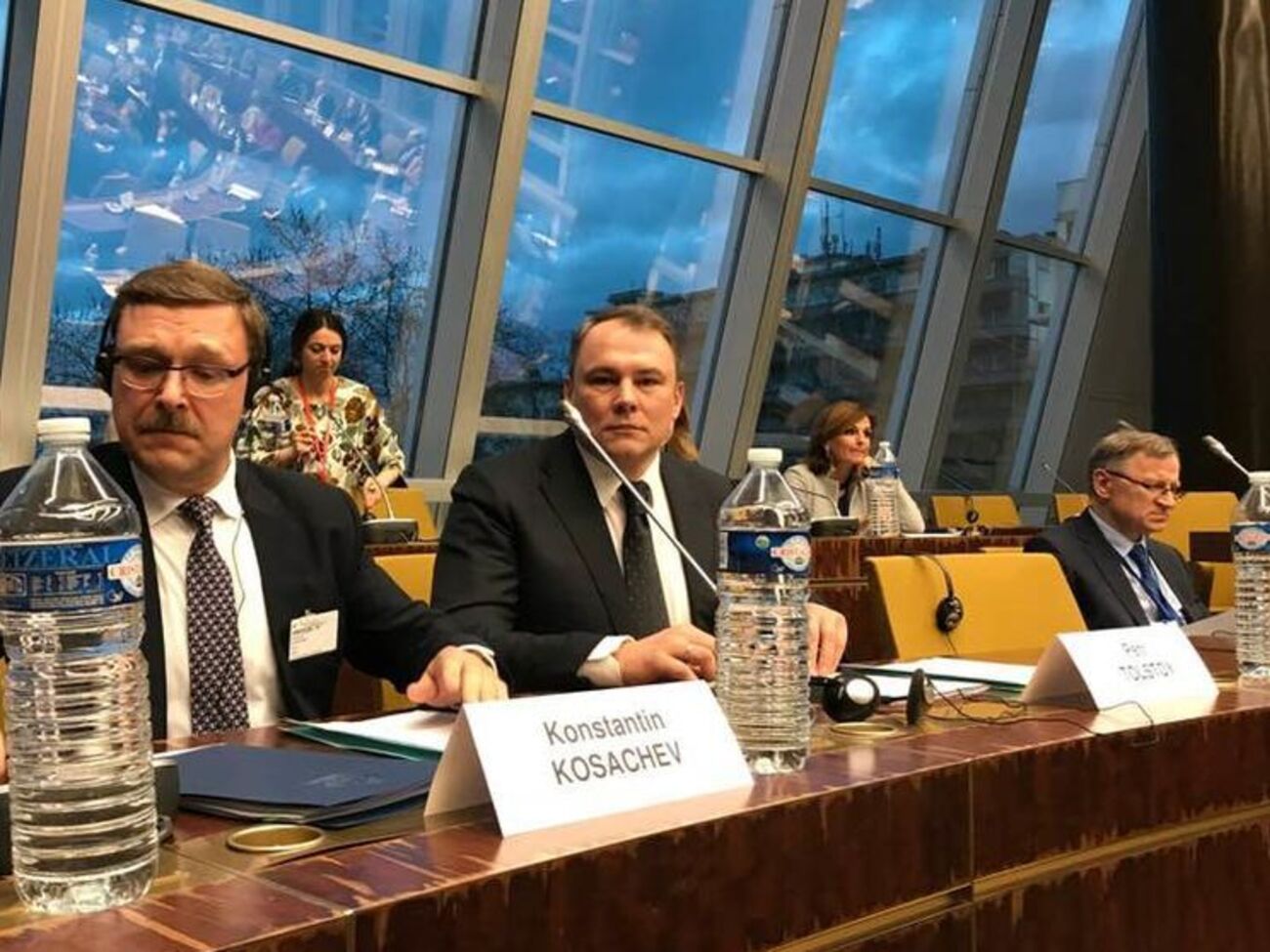 Толстой (у центрі): Російських військ немає на території України
