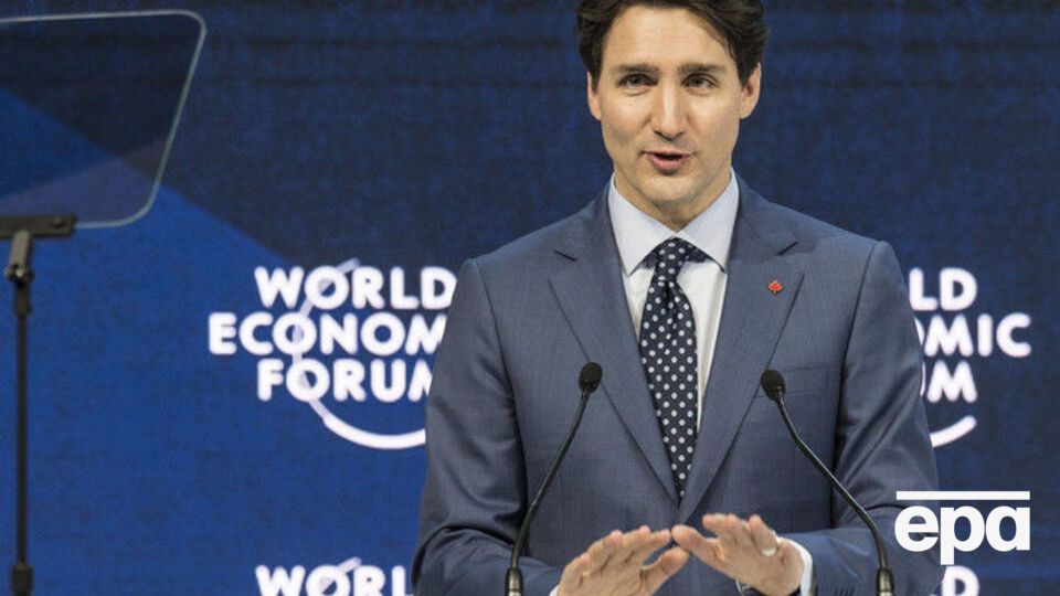 Трюдо: Рівна зарплата жінкам і чоловікам не означає рівних можливостей