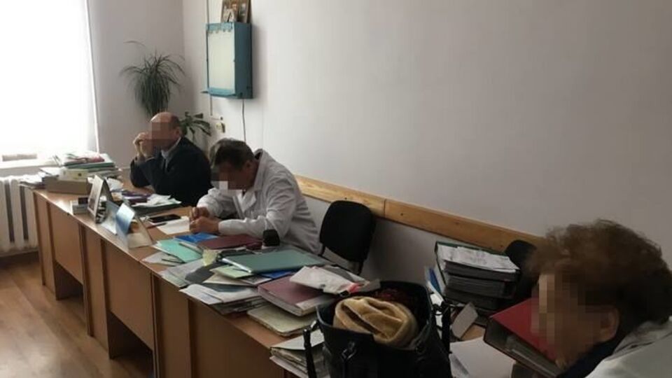 Оперативники СБУ затримали зловмисників на робочому місці