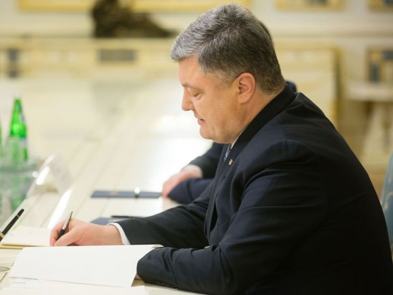 Порошенко: Онлайн працюватиме система ризик-індикаторів