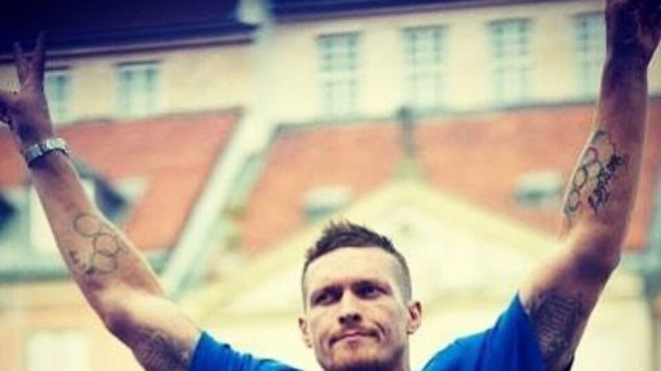 Усик записал песню-дебют