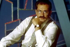 Издание пишет, что Александр похож на отца, Владислава Листьева