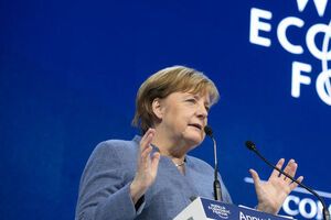 Меркель: Потрібна також добра співпраця зі своїми сусідами, потрібні гарні угоди, чинні угоди, яких дотримуються