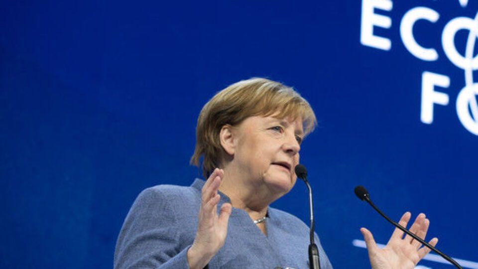 Меркель: Потрібна також добра співпраця зі своїми сусідами, потрібні гарні угоди, чинні угоди, яких дотримуються