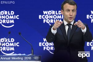 Макрон: Потрібно більше амбіцій, щоб мати більш суверенну, єдину і демократичну Європу