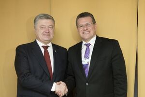 Порошенко подякував Шефчовичу за підтримку України