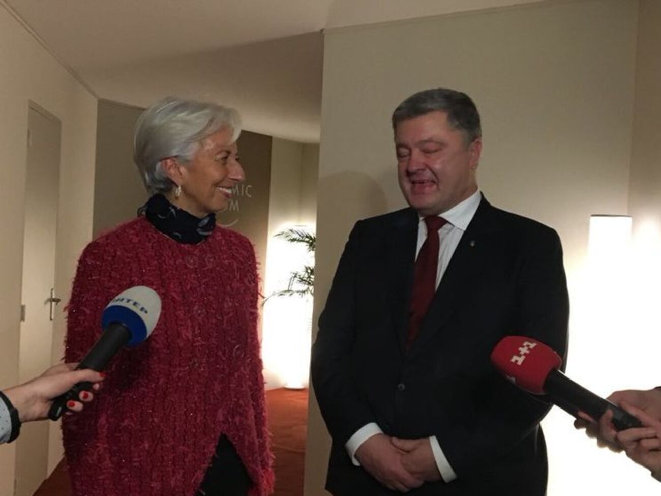 Порошенко: Большое спасибо нашим партнерам из МВФ за этот очень сильный месседж о поддержке