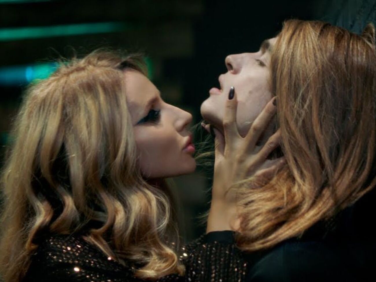 Loboda постала в образі жінки-вамп