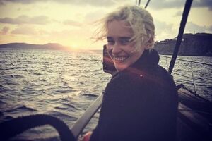 Кларк: Мать драконов, Кхалиси. Это Эмилия Кларк!