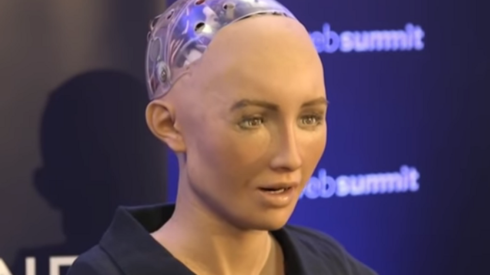 София – первый робот в истории, получивший гражданство