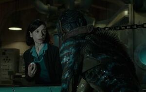 "Форма воды" рассказывает историю уборщицы, которая влюбляется в морское существо в секретной лаборатории