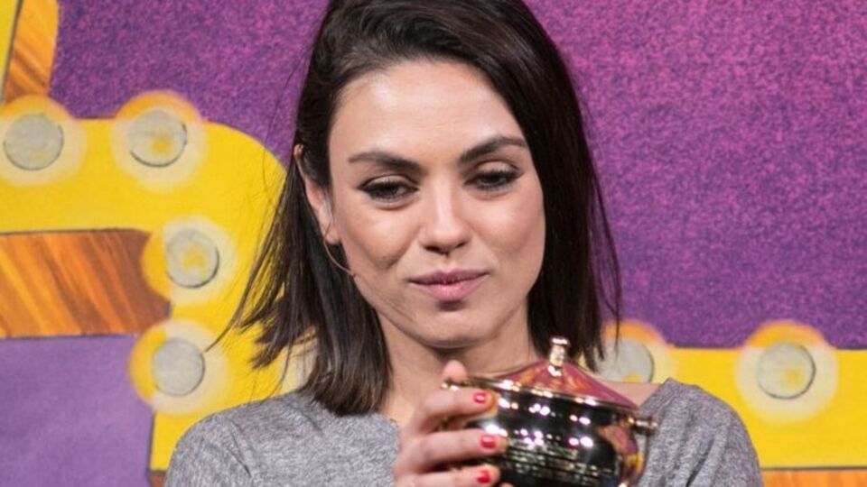 В честь Кунис устроили парад по дорогам Гарвард-сквера