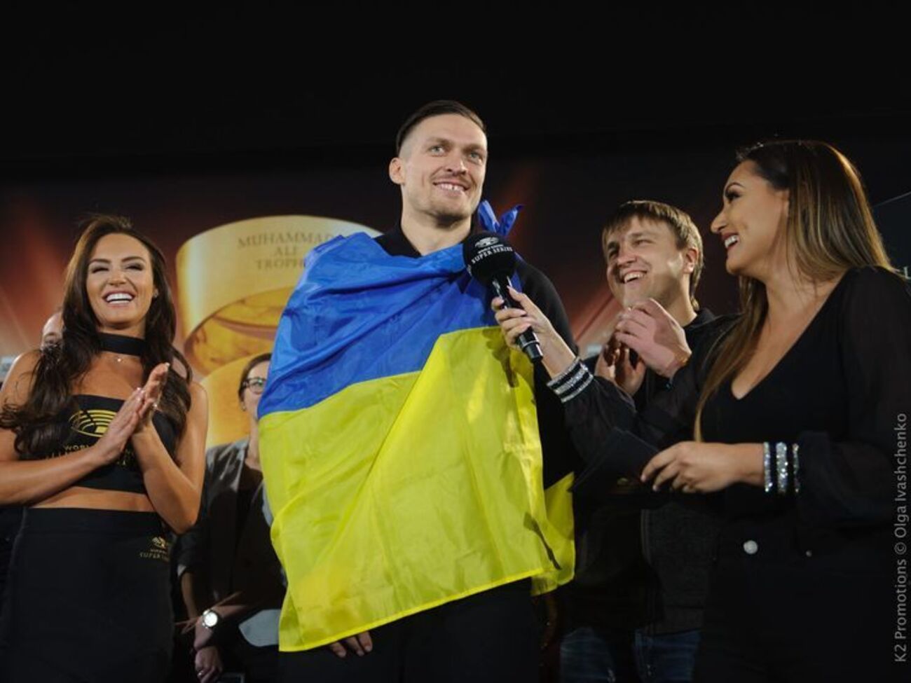 Александр Усик проведет второй бой во Всемирной боксерской суперсерии