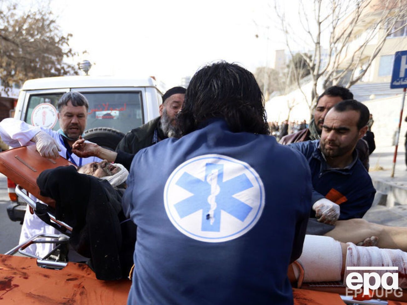 Унаслідок вибуху в центрі Кабула поранення дістало 140 осіб