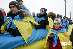 Українці вважають олігархів і владу головними "гальмами" розвитку країни