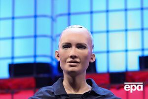 Робот София "заглючил" в Давосе