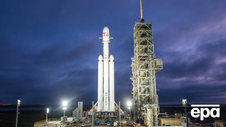 Сверхтяжелая ракета Falcon Heavy готова к запуску