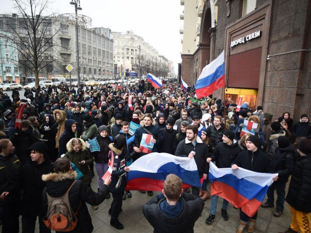 "Страйк виборців". У десятках російських міст пройшли мітинги прихильників Навального. Фоторепортаж