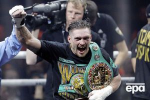 Усик прибыл в Украину