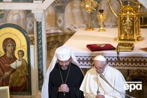 Папа римський зустрічається з українською громадою