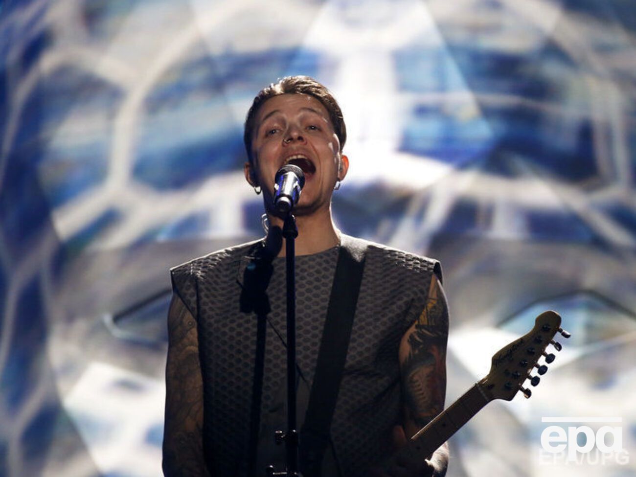 Галич просит помочь Григоренко