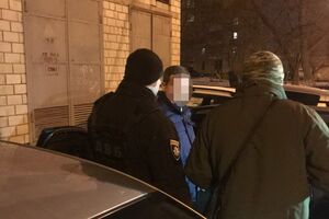 Полицейских задержали во время получения взятки