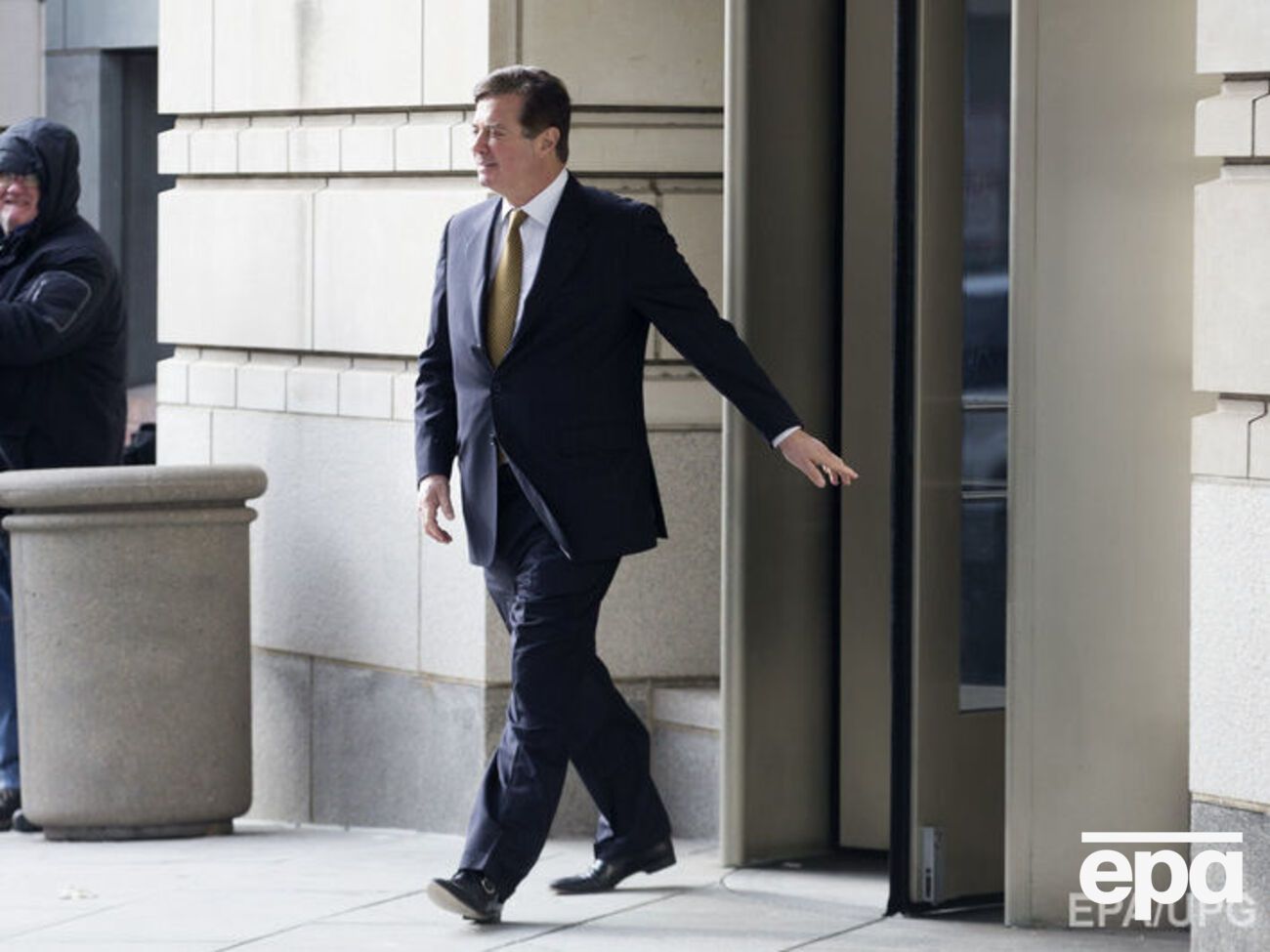 Манафорт имел в Украине теневую правительственную структуру, заявил Фоер