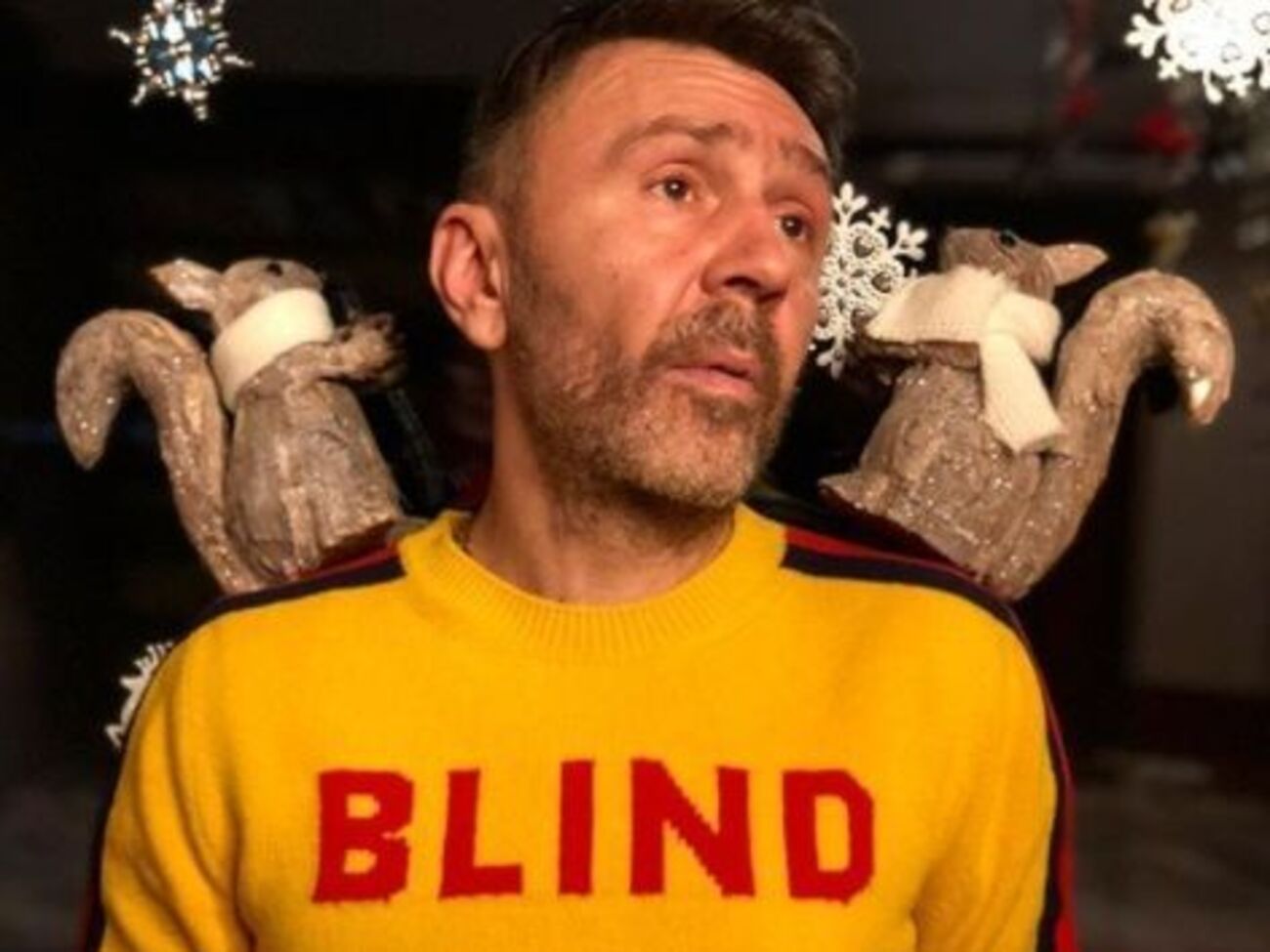 Шнуров: Сам Чаплин, но не тот, что Чарли, тот был актер великий, этот &ndash; как в российском триллере, инферно-карлик