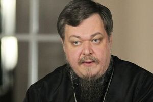 Чаплин призвал не слушать музыку Шнурова