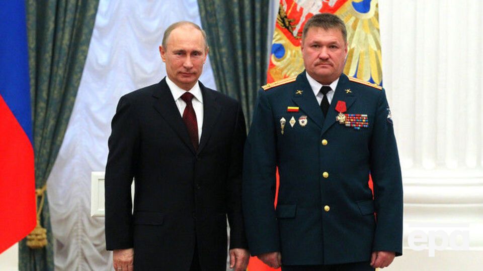 Асапов (праворуч) був удостоєний урядової нагороди РФ