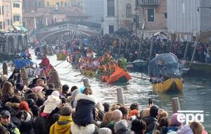 Карнавал в Венеции продлится до 13 февраля