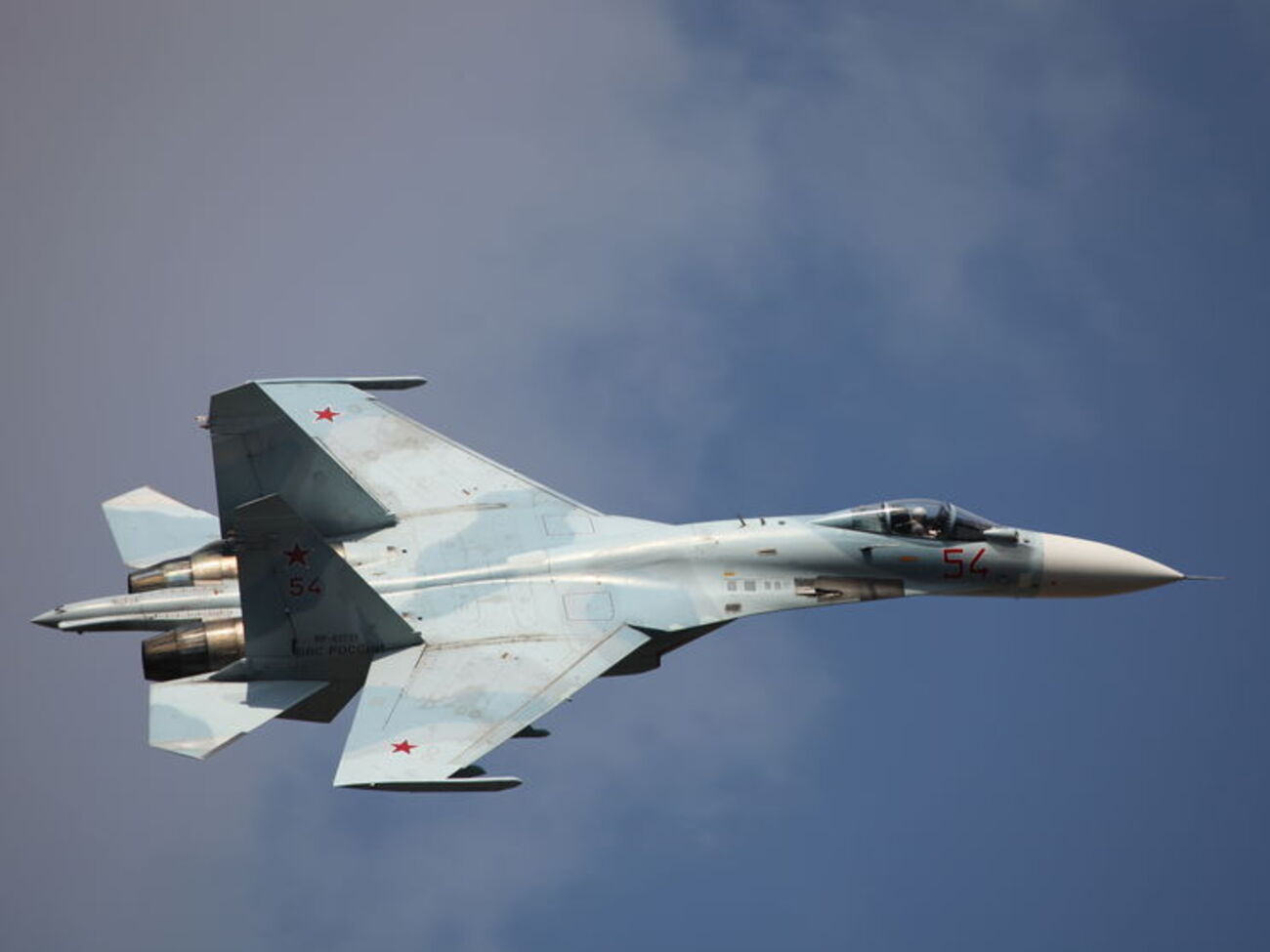 За версією міноборони РФ, їхній Су-27 діяв відповідно до міжнародних правил