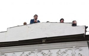 5 декабря экс-президент Грузии Михаил Саакашвили скрывался от украинских силовиков на крыше дома