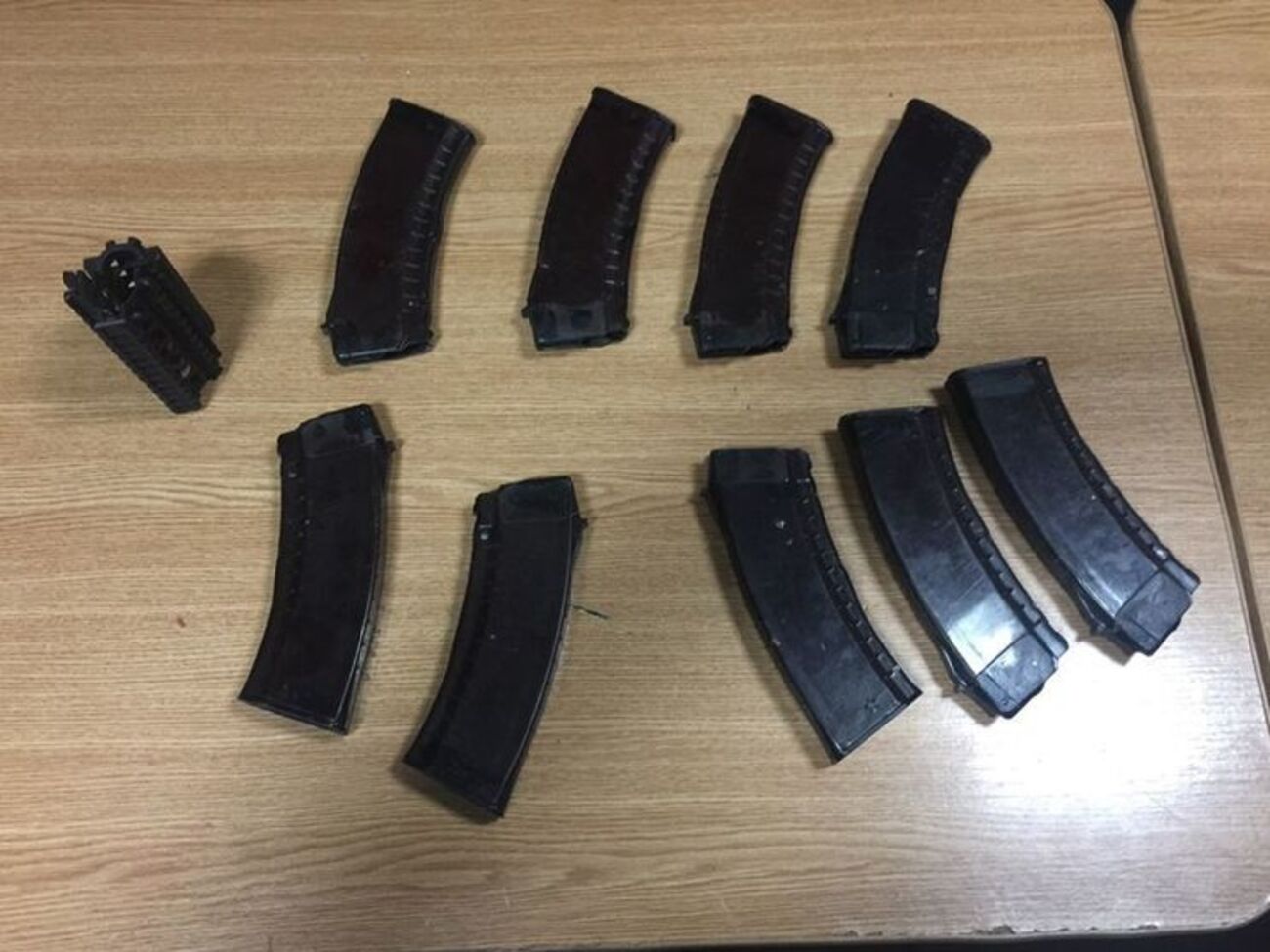 Коробка з деталями зброї була серед посилок