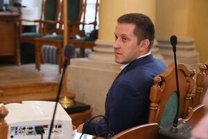 Жукровского уволили