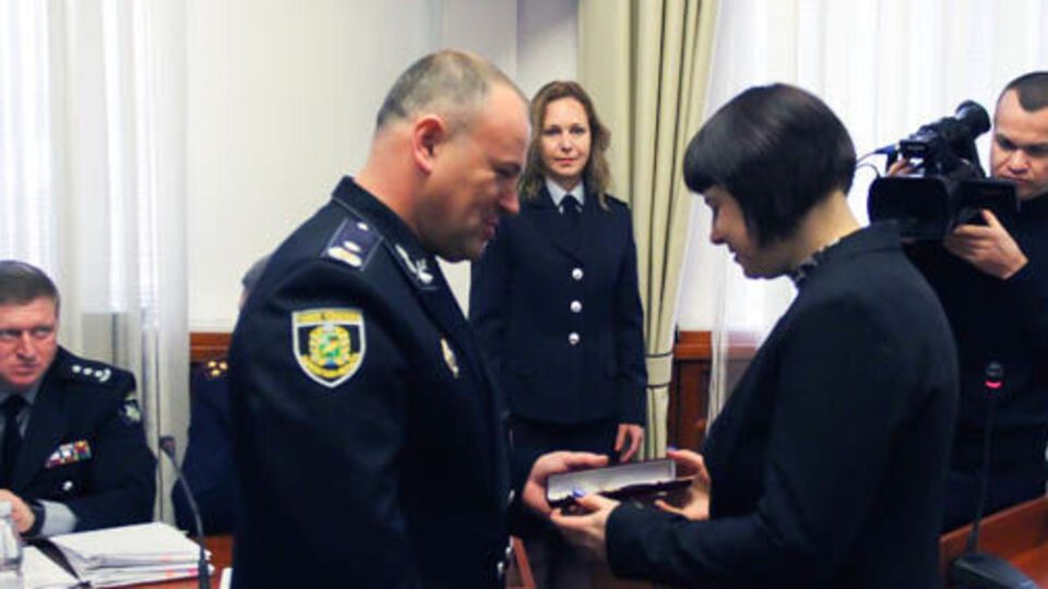 Сотрудникам "Укрпошти" вручили наградные часы