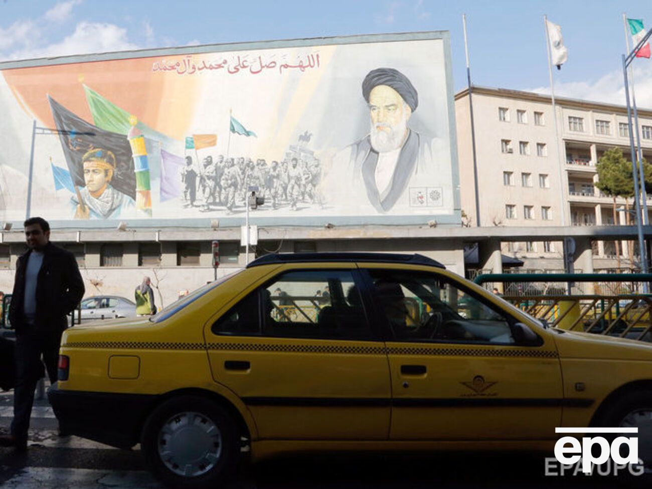 Иранские власти заявили, что митингующих возглавлял человек, обученный европейскими спецслужбами