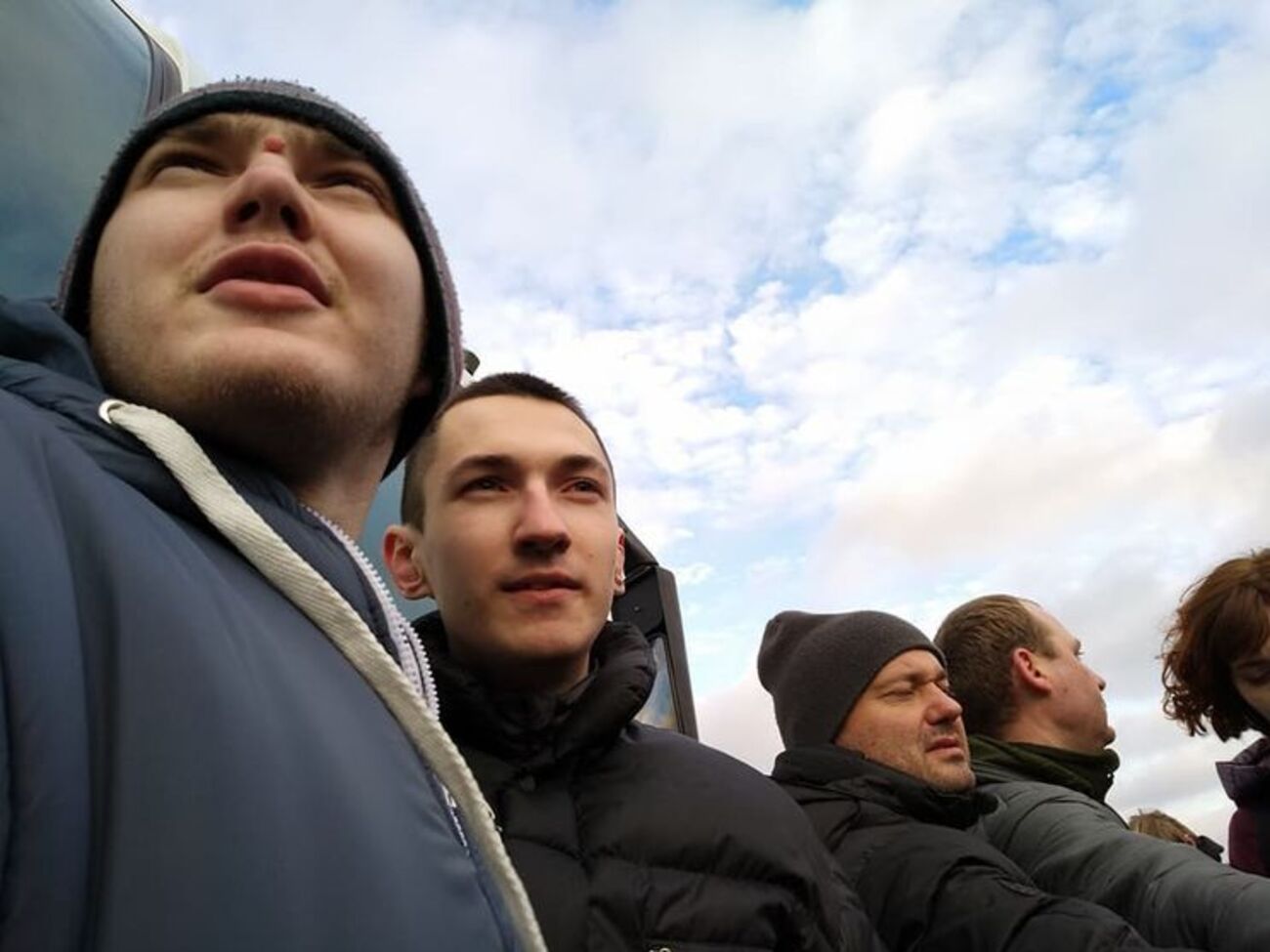 Ахмєрова й Овчаренка (крайні зліва) звільнили 27 грудня